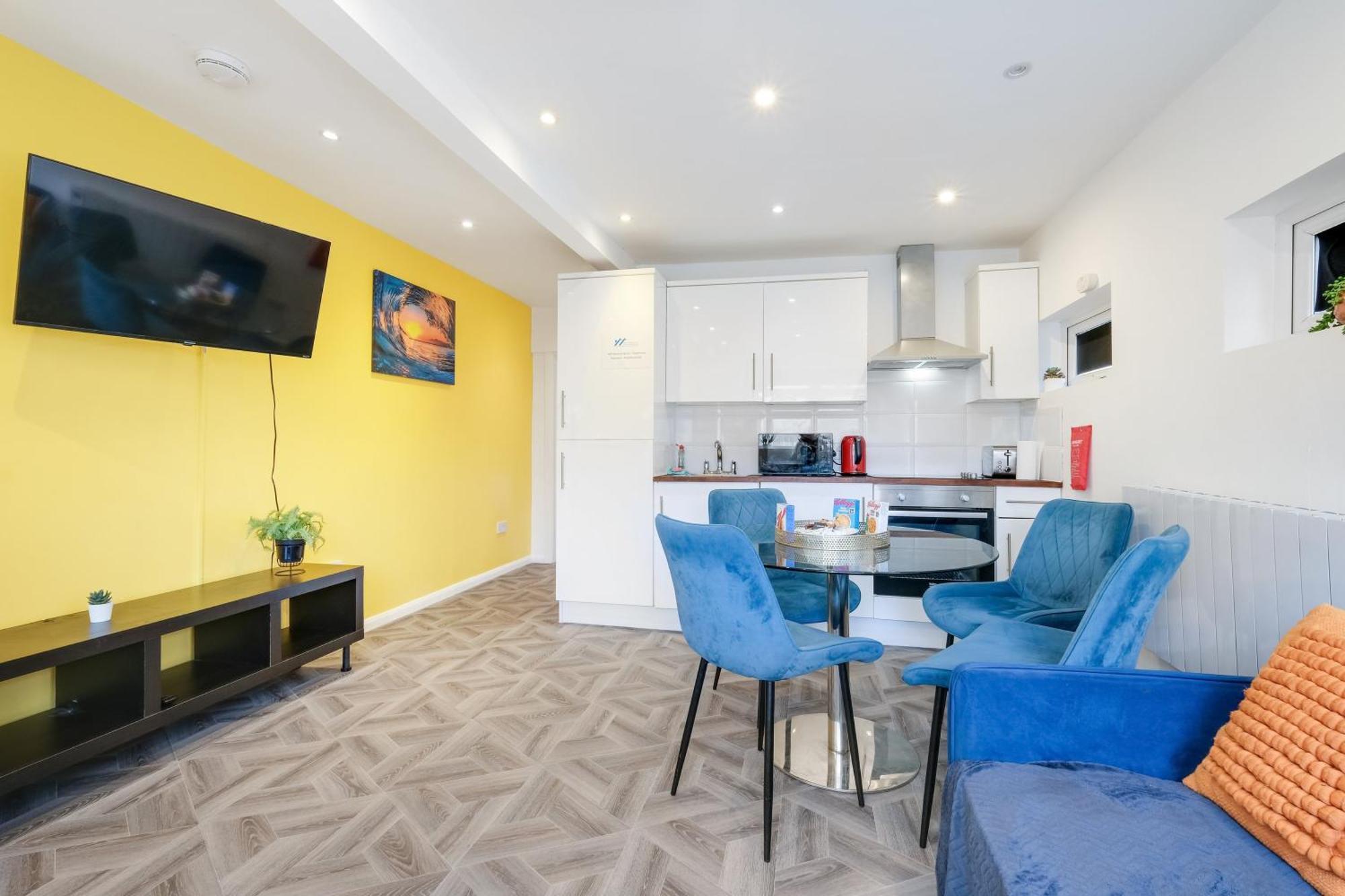 Kings House Apartment Hayes, West London Apt A Northolt  Zewnętrze zdjęcie