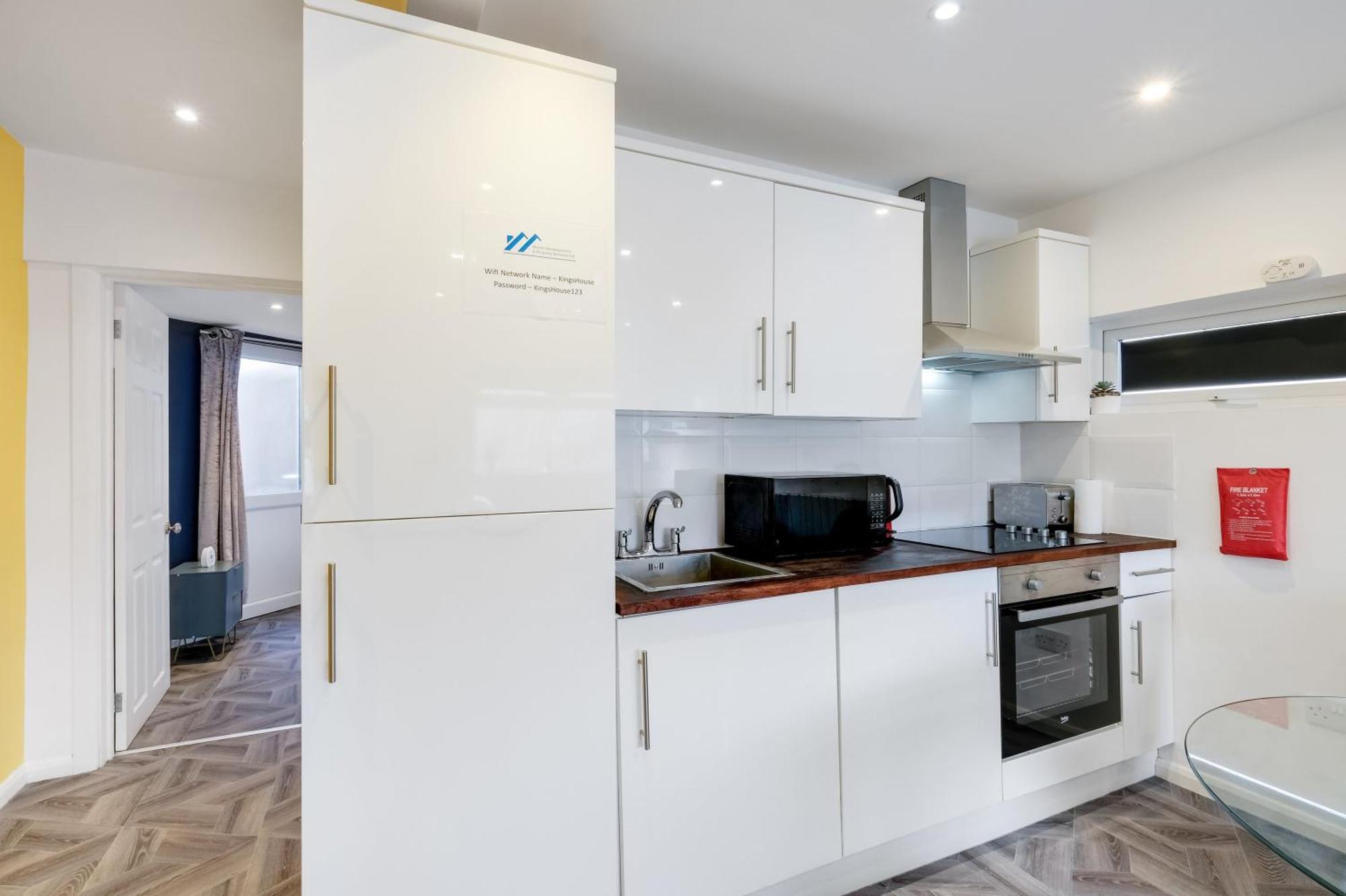 Kings House Apartment Hayes, West London Apt A Northolt  Zewnętrze zdjęcie